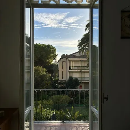 Apartment Sweet *